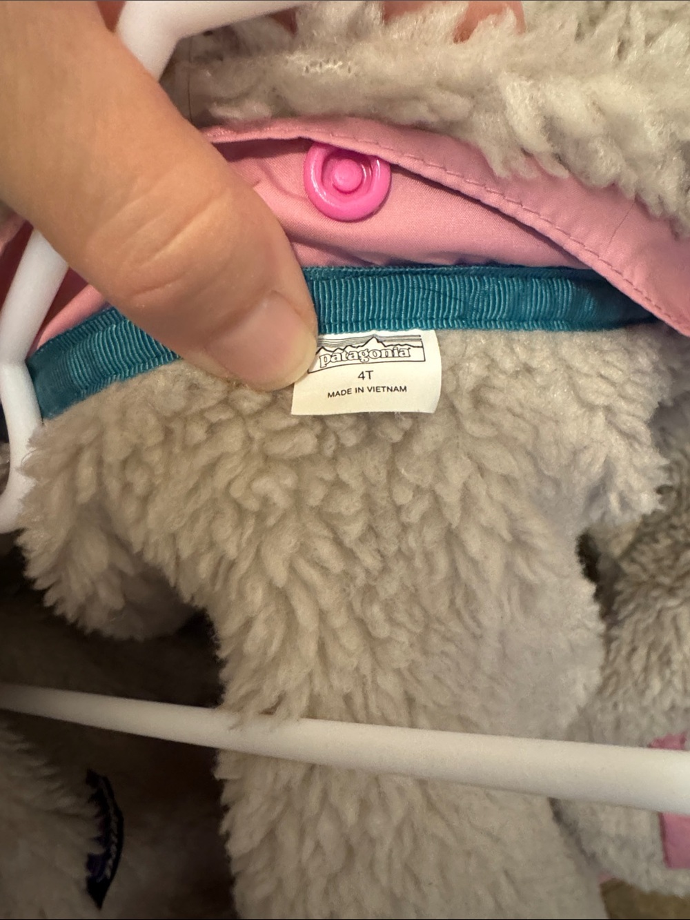 Patagonia Teal & Light Pink Kids Puffer Jacket, 4T. Gently Used Condition. - Picture 9 of 12